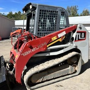 2017 Takeuchi TL8 – side exterior