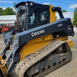 2023 DEERE 333G – left side machine view