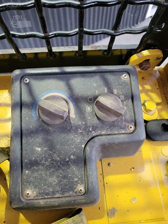 2006 CATERPILLAR D3G XL 18 2006 Caterpillar D3G XL - equipment view 20