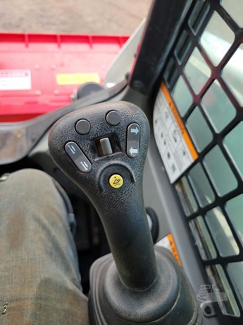 2018 Bobcat T870 Skidsteer Mulching Package 10 2018 Bobcat T870 - view 14